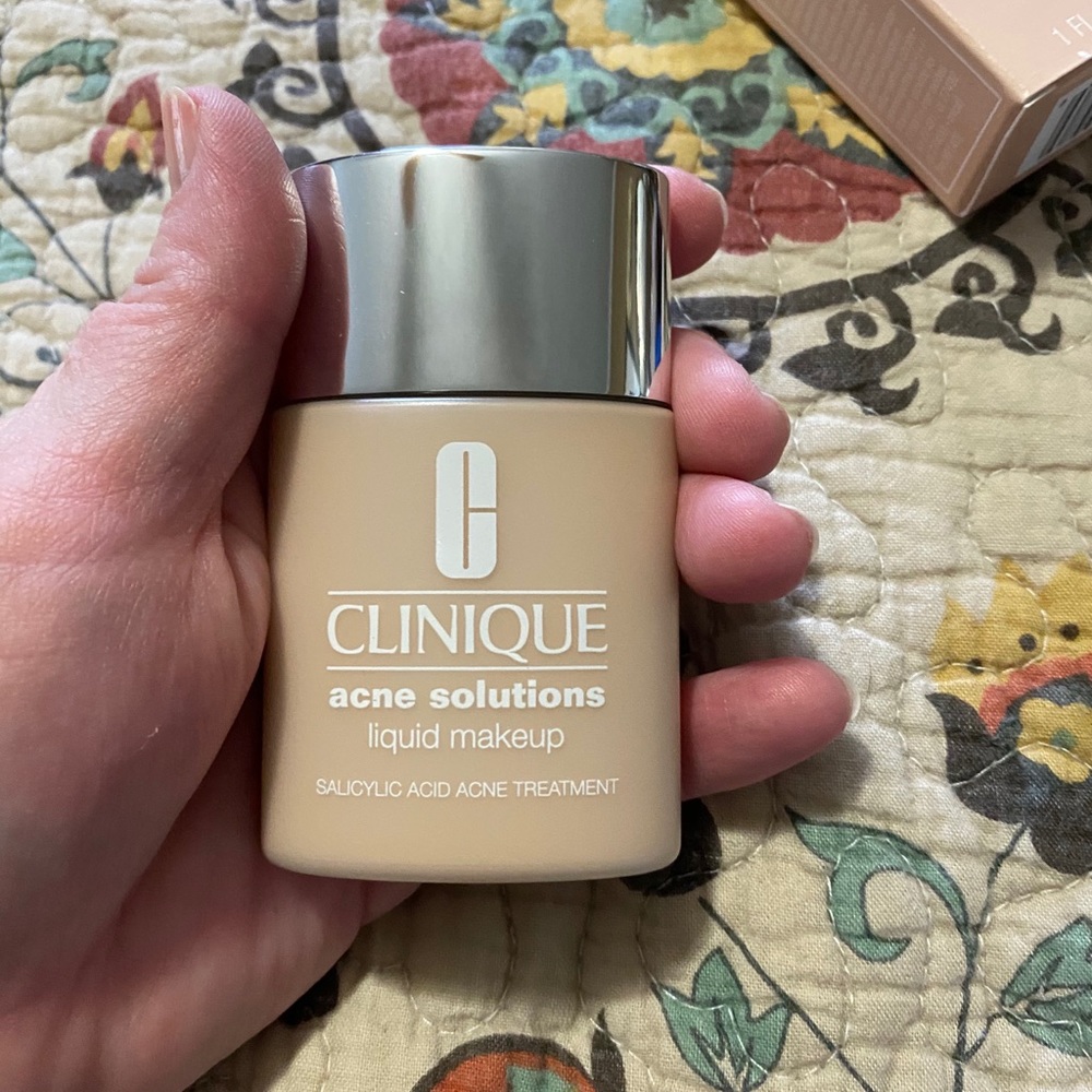 New Clinique acne soltutions fresh alabaster
